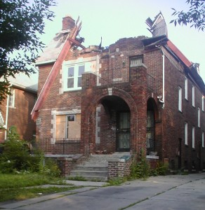 We lived in the upstairs flat. This is how the house looked in 2004.